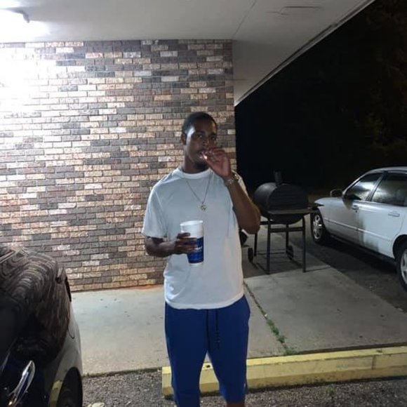 Meet your Posher, Mikelle - Picture 1 of 1